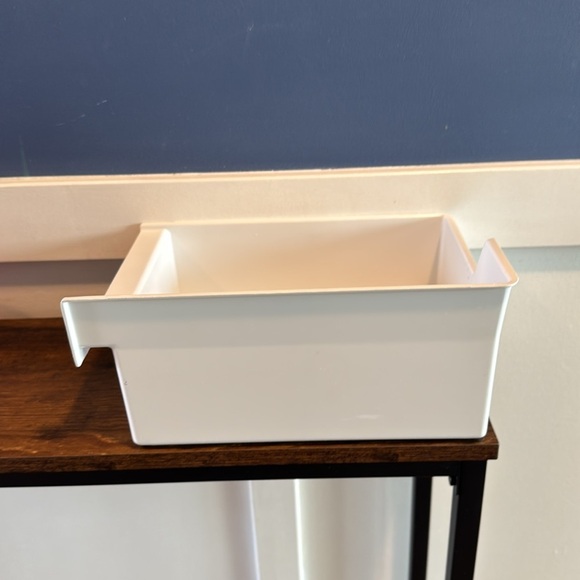 Frigidaire Refrigerator replacement Ice Maker Bucket Cube Tray (12x9, 5" deep) - Picture 8 of 14